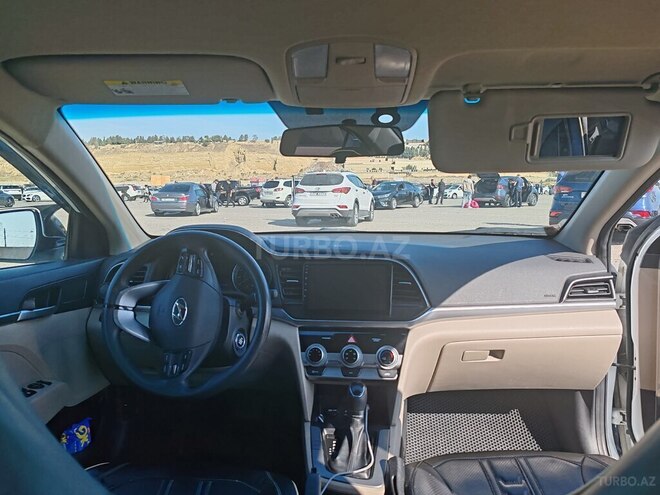 Hyundai Elantra 2019, 165,762 km - 2.0 l - Bakı