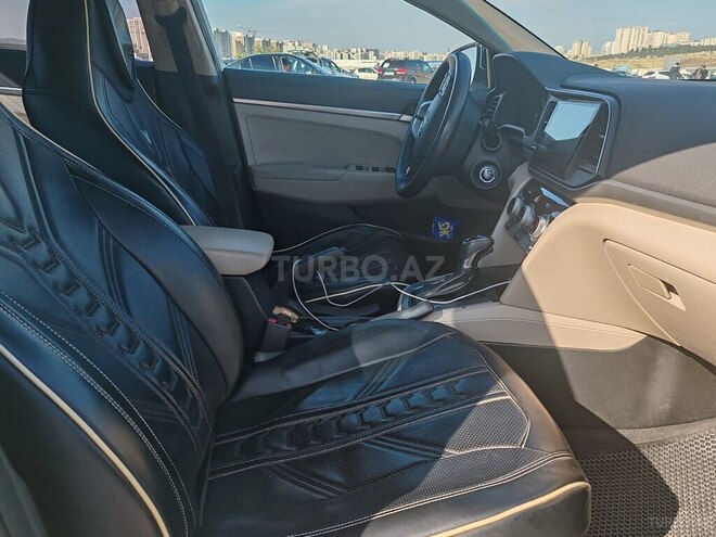 Hyundai Elantra 2019, 165,762 km - 2.0 l - Bakı