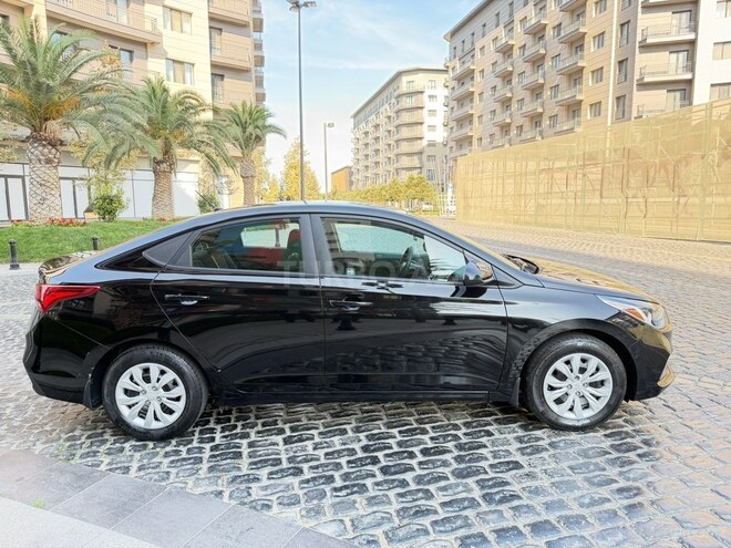 Hyundai Accent 2020, 19,000 km - 1.6 л - Bakı