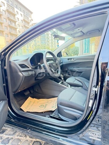 Hyundai Accent 2020, 19,000 km - 1.6 л - Bakı