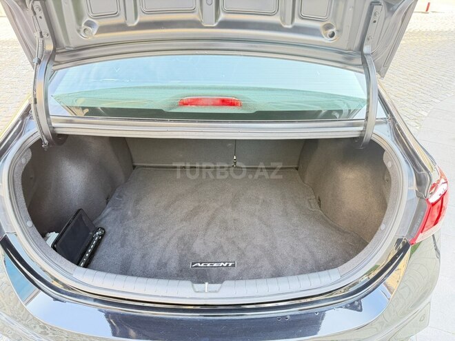 Hyundai Accent 2020, 19,000 km - 1.6 л - Bakı