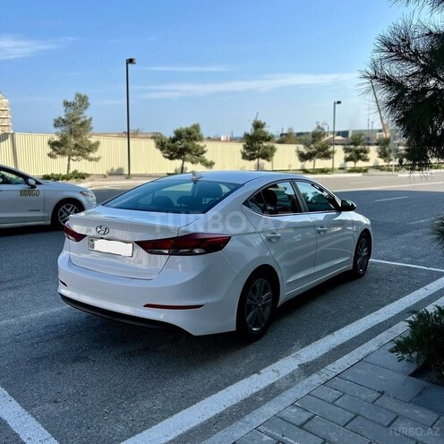 Hyundai Elantra 2017, 230,000 km - 2.0 л - Bakı