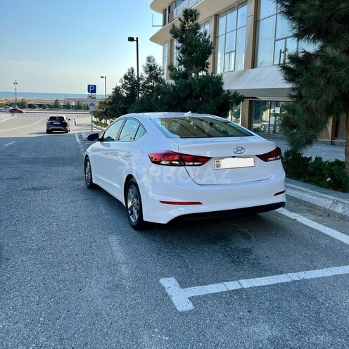Hyundai Elantra 2017, 230,000 km - 2.0 л - Bakı