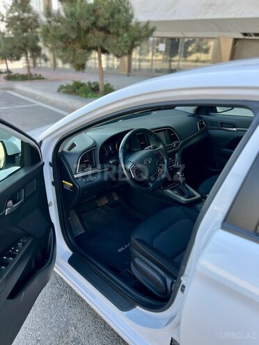 Hyundai Elantra 2017, 230,000 km - 2.0 л - Bakı
