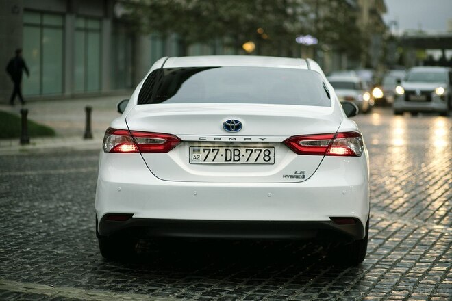 Toyota Camry 2018, 88,500 km - 2.5 l - Bakı