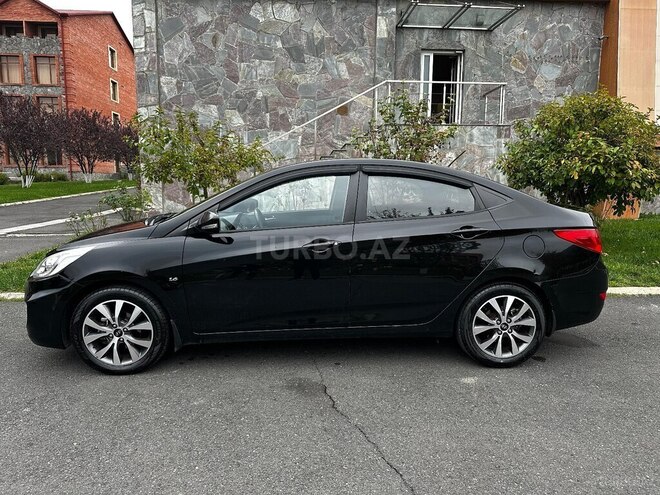 Hyundai Accent 2013, 119,906 km - 1.6 l - Qax
