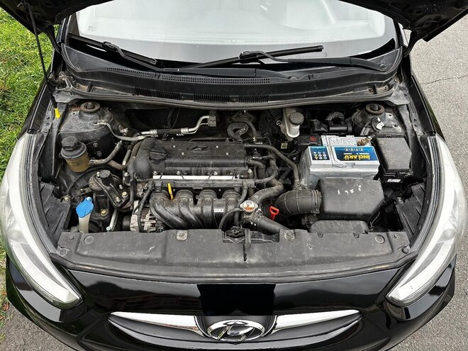 Hyundai Accent 2013, 119,906 km - 1.6 l - Qax