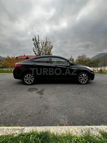 Hyundai Accent 2013, 119,906 km - 1.6 l - Qax