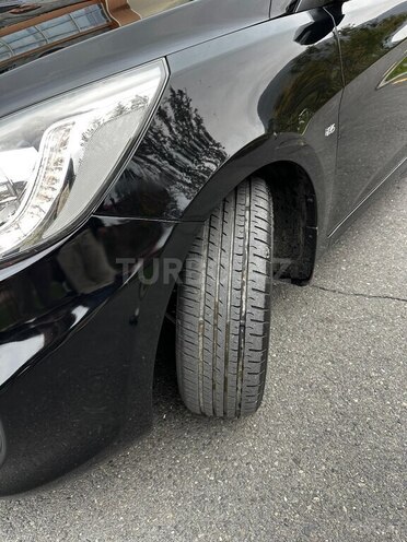 Hyundai Accent 2013, 119,906 km - 1.6 l - Qax