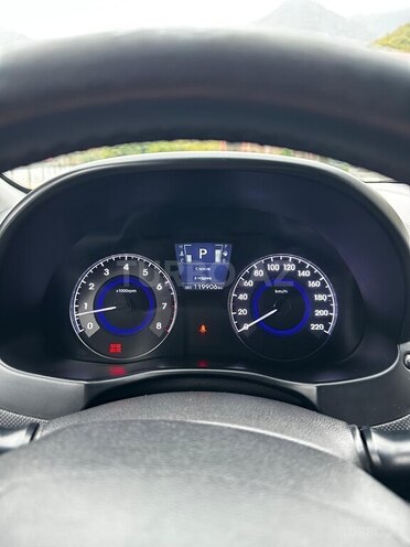 Hyundai Accent 2013, 119,906 km - 1.6 l - Qax