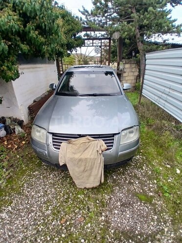Volkswagen Passat 2003, 255,452 km - 1.8 l - Qusar