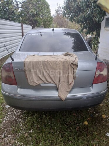 Volkswagen Passat 2003, 255,452 km - 1.8 l - Qusar