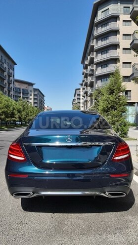 Mercedes E 220 d-2