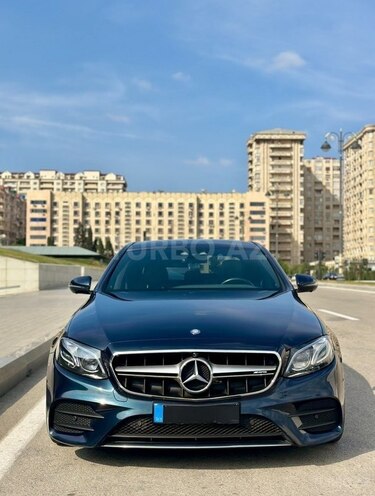 Mercedes E 220 d-1