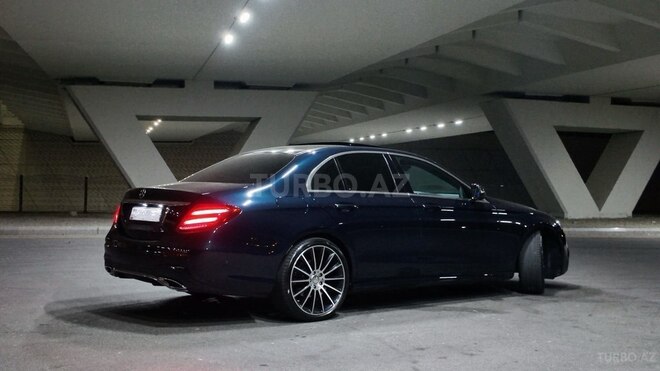 Mercedes E 220 d-5