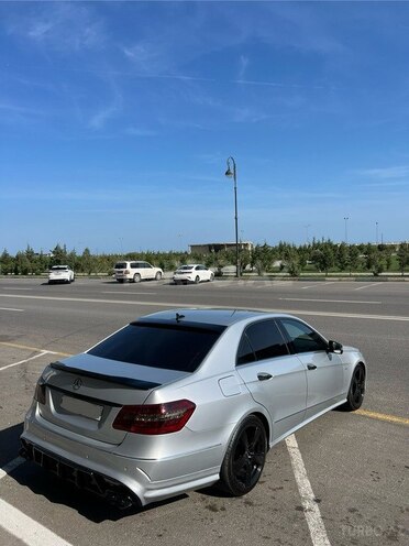 Mercedes E 220 2010, 262,000 km - 2.1 l - Sumqayıt