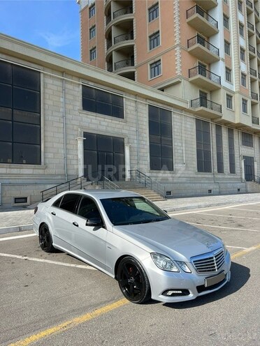 Mercedes E 220 2010, 262,000 km - 2.1 l - Sumqayıt