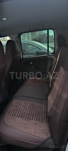 Volkswagen Amarok-21