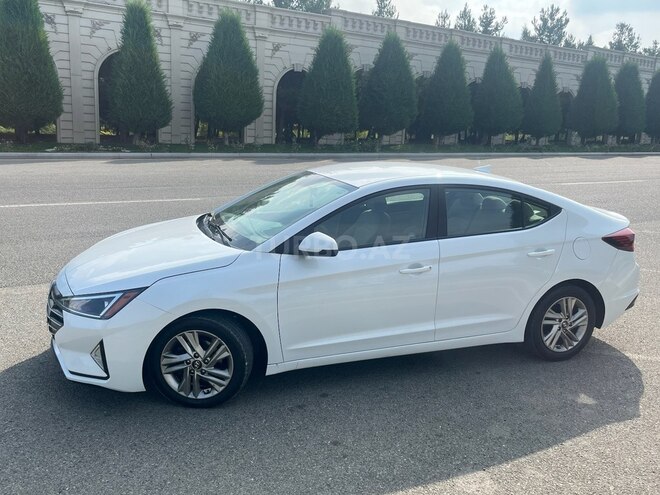 Hyundai Elantra 2018, 109,500 km - 2.0 л - Gəncə