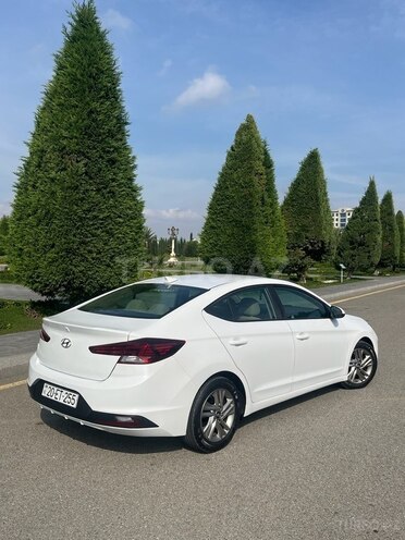 Hyundai Elantra 2018, 109,500 km - 2.0 л - Gəncə