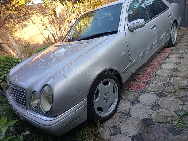 Mercedes E 240 1997, 354,213 km - 2.4 l - Bakı