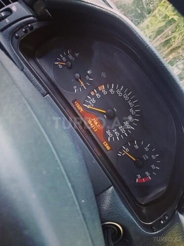 Mercedes E 240 1997, 354,213 km - 2.4 l - Bakı