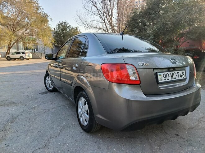 Kia Rio 2011, 250,000 km - 1.4 l - Bakı