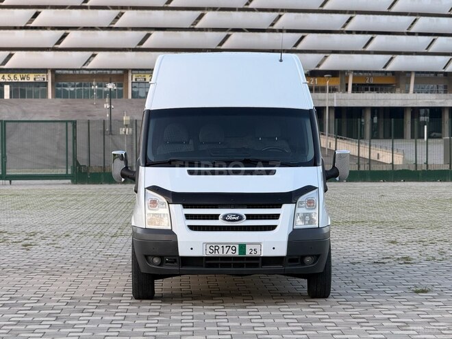 Ford Transit-2