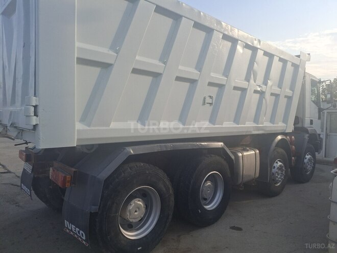 Iveco Trakker-10