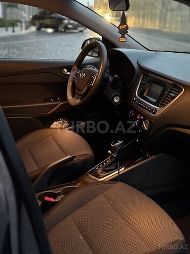 Hyundai Accent 2018, 128,748 km - 1.6 l - Bakı