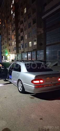 Mercedes E 320 2001, 560,000 km - 3.2 l - Bakı