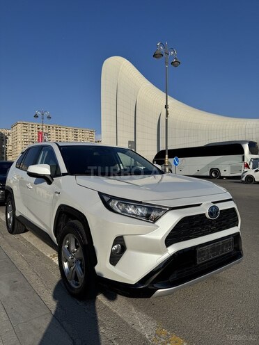 Toyota RAV4-4