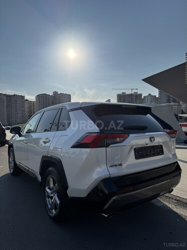 Toyota RAV4-7