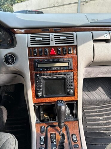 Mercedes E 240 1999, 295,000 km - 2.4 l - Bakı