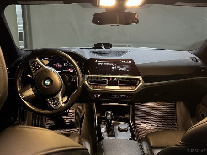 BMW 330e-13