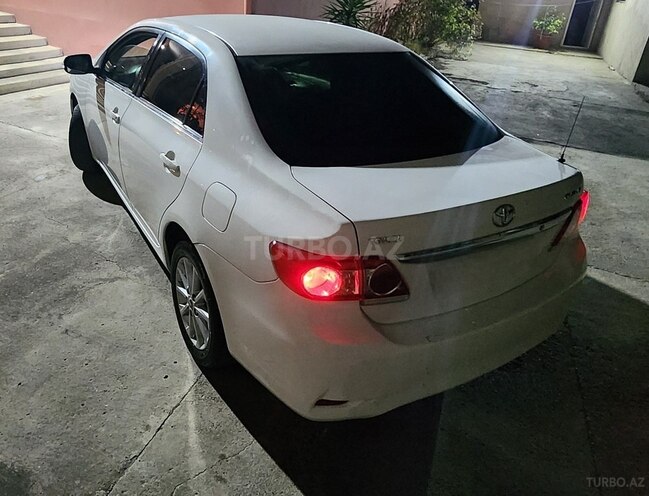 Toyota Corolla 2013, 253,000 km - 1.6 l - Bakı