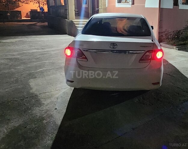 Toyota Corolla 2013, 253,000 km - 1.6 l - Bakı