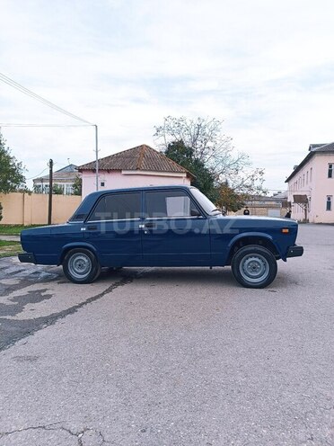 LADA (VAZ) 2107 2009, 38,700 km - 1.6 л - Quba