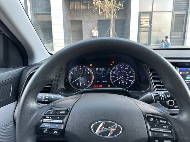Hyundai Elantra 2019, 160,934 km - 2.0 л - Bakı