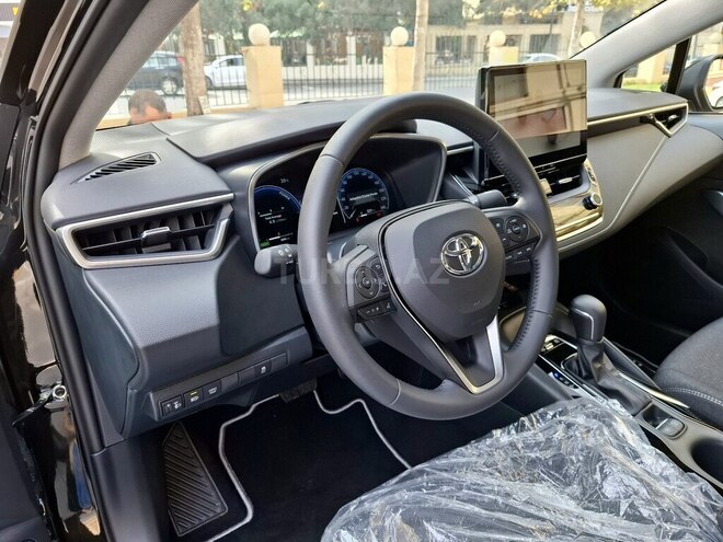Toyota Corolla 2025, 400 km - 1.8 l - Bakı