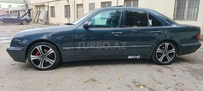 Mercedes E 240 1999, 352,800 km - 2.4 l - Bakı