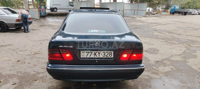 Mercedes E 240 1999, 352,800 km - 2.4 l - Bakı