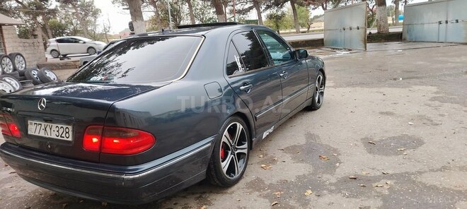 Mercedes E 240 1999, 352,800 km - 2.4 l - Bakı