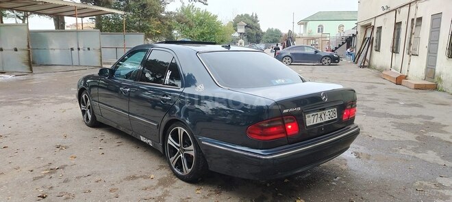 Mercedes E 240 1999, 352,800 km - 2.4 l - Bakı