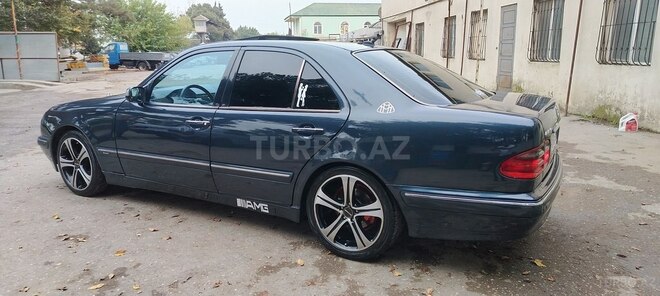 Mercedes E 240 1999, 352,800 km - 2.4 l - Bakı