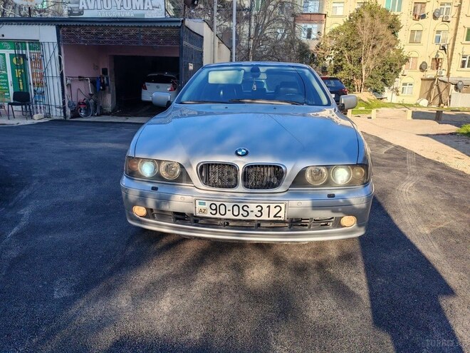 BMW 525 2001, 300,000 km - 2.5 l - Bakı