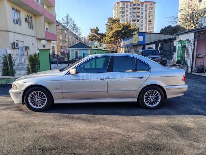 BMW 525 2001, 300,000 km - 2.5 l - Bakı