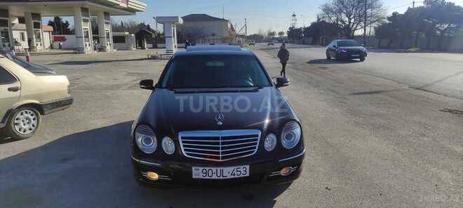 Mercedes E 280-1