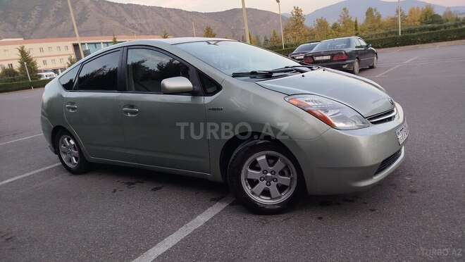 Toyota Prius 2006, 394,289 km - 1.5 л - Şəki