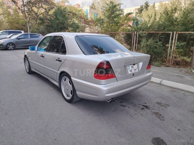 Mercedes C 240 2000, 297,000 km - 2.4 л - Bakı